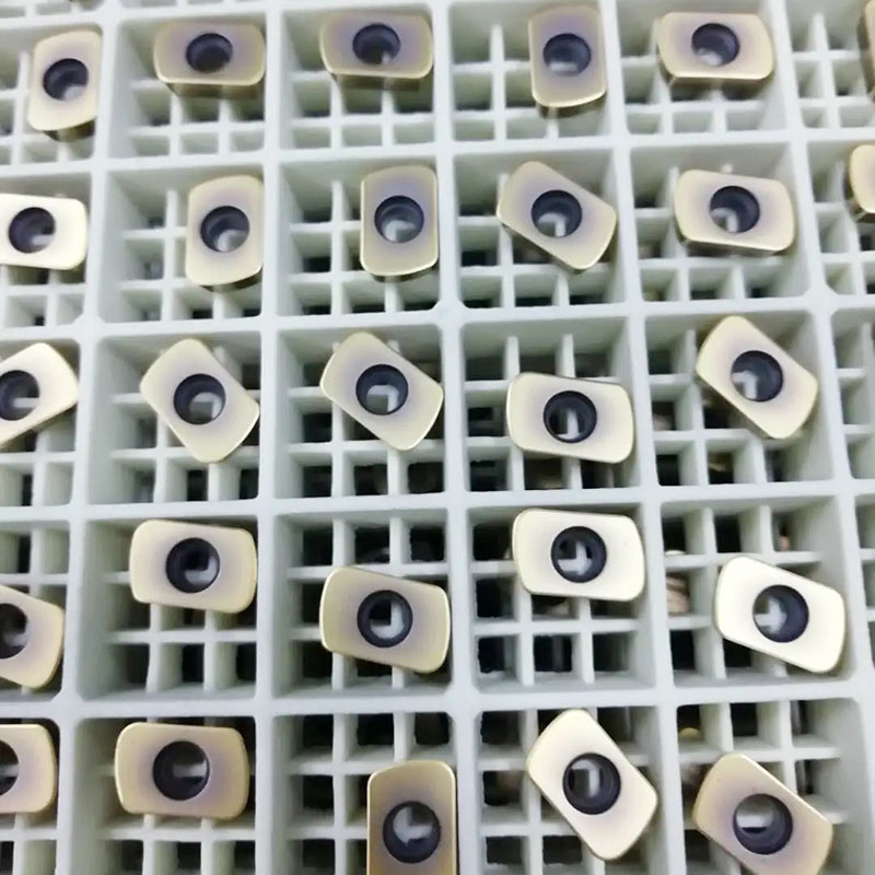 帶 PVD 涂層的原裝硬質合金銑削刀片 用于平面銑刀和方肩銑刀 EPMT0603TN-8 - 細節圖 02